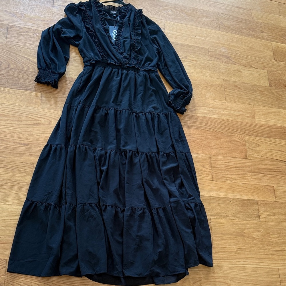 Elegant Black Long Sleeve Tiered Dress